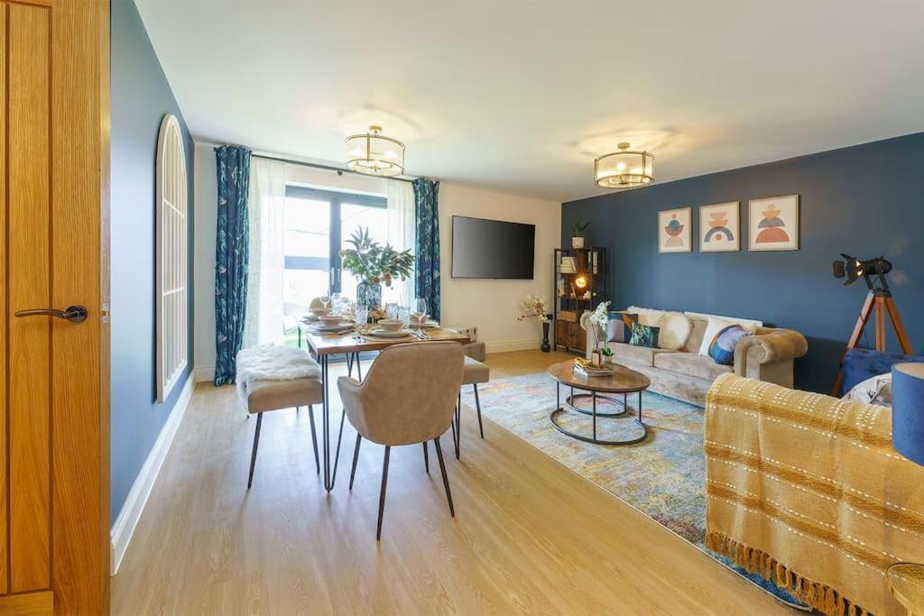 Darlington - 2 Bedroom Luxury Apartment By Mint Stays Bristol Bagian luar foto