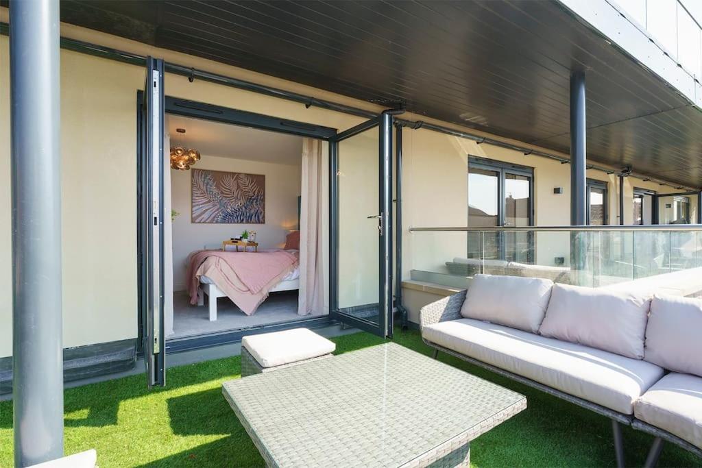 Darlington - 2 Bedroom Luxury Apartment By Mint Stays Bristol Bagian luar foto